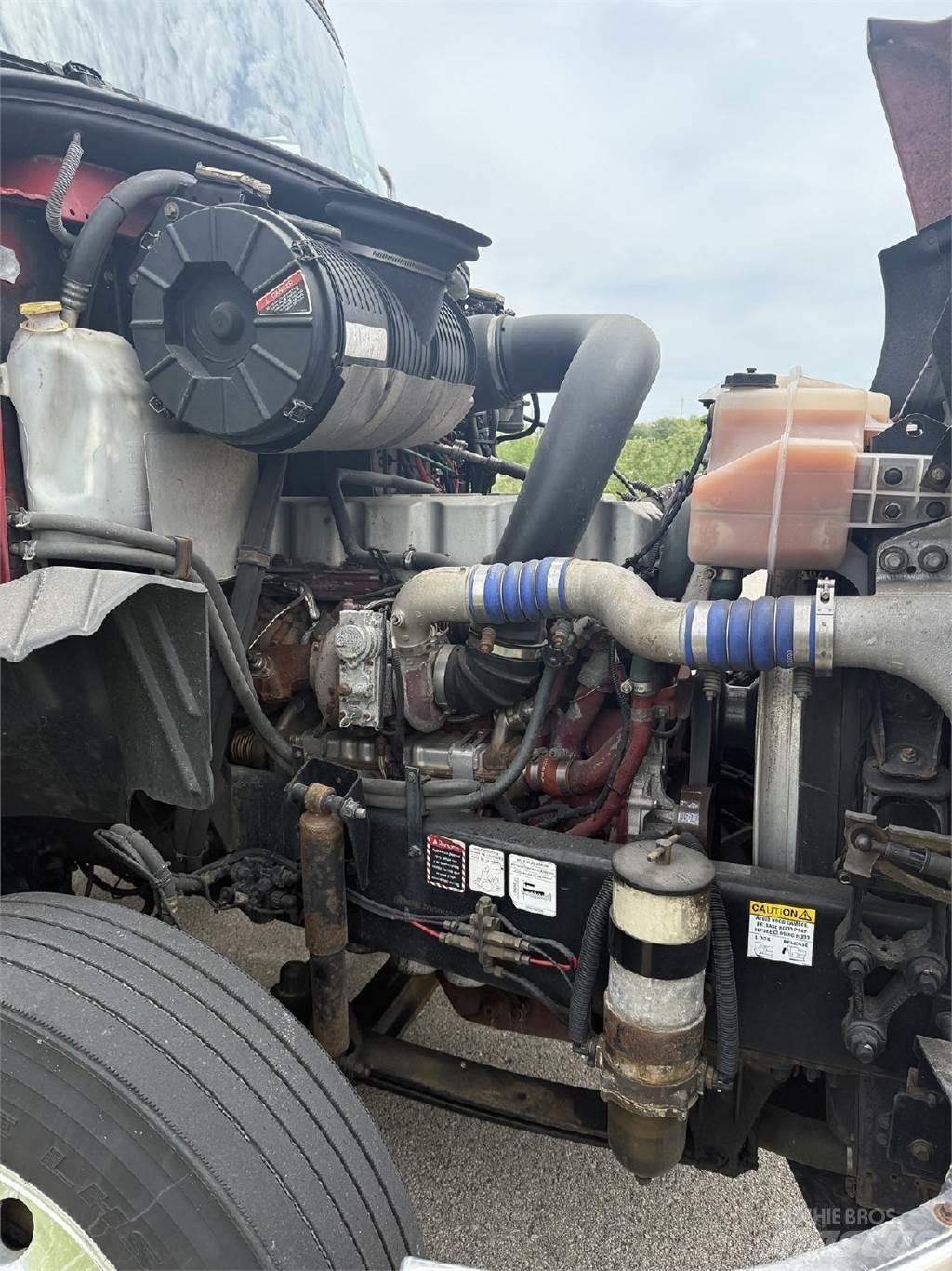 Mack CXU613 Dragbilar