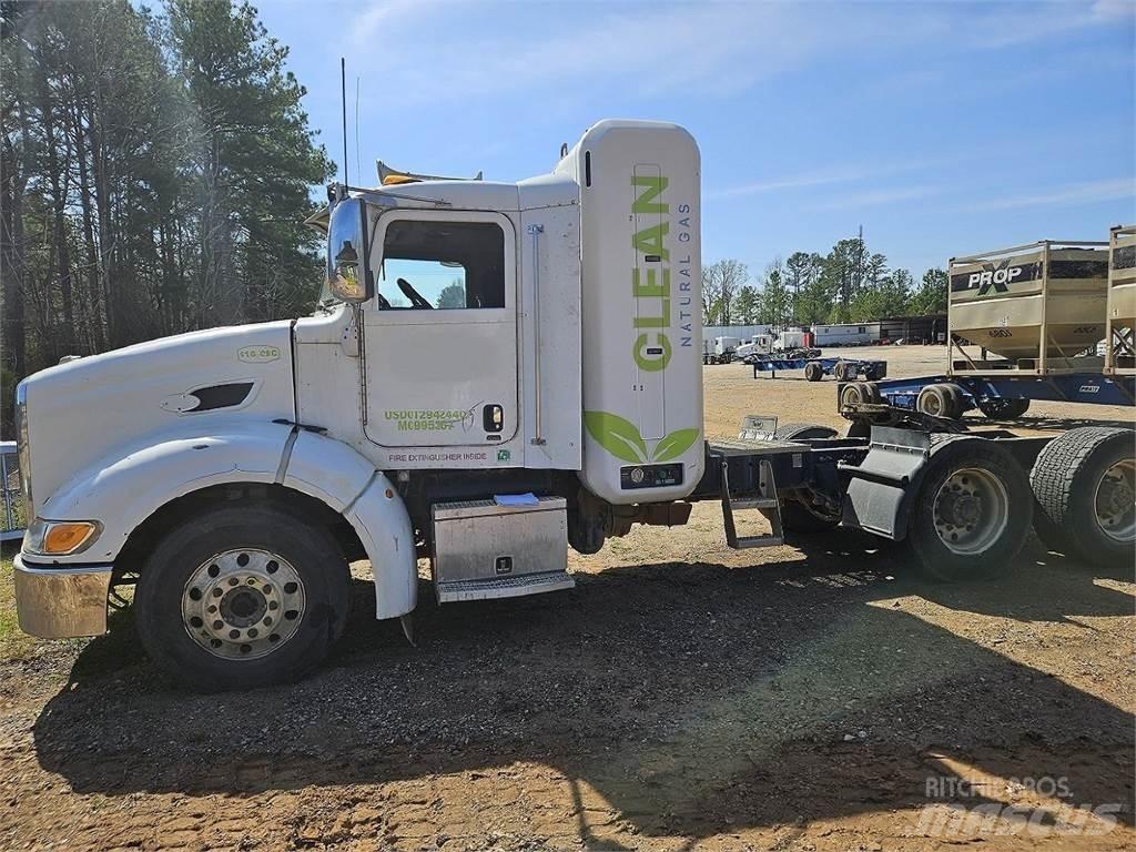 Peterbilt 384 Dragbilar