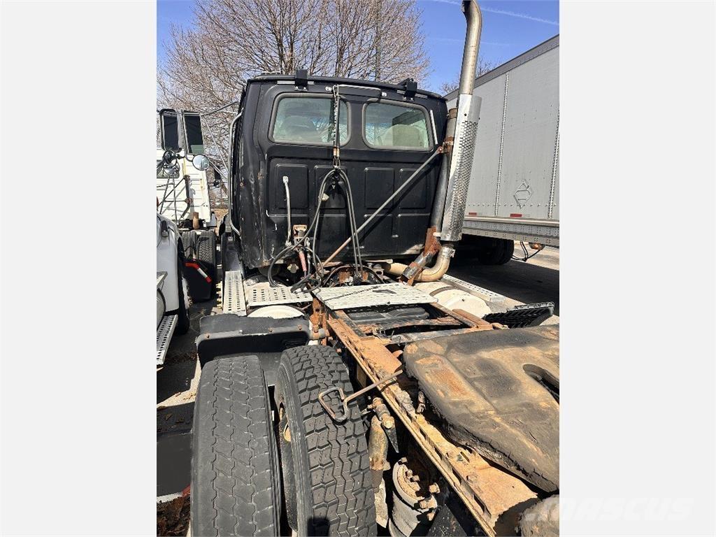 Sterling A9500 Dragbilar