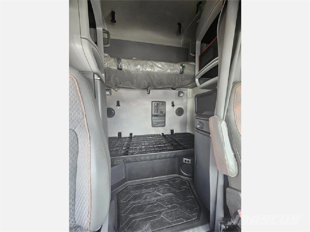 Volvo VNL64T760 Dragbilar