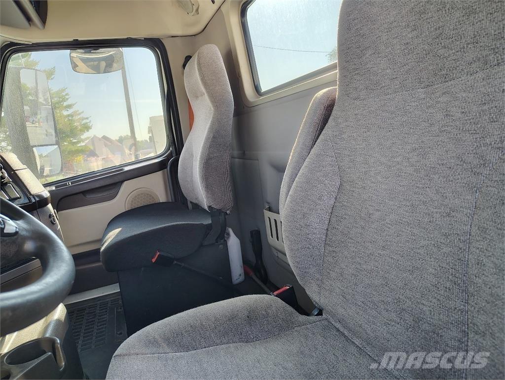 Volvo VNM64T200 Dragbilar