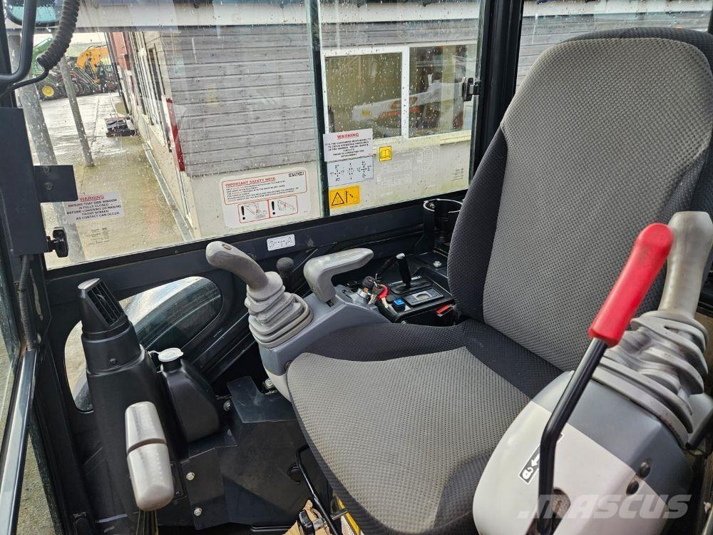 Hitachi ZX26U Bandgrävare