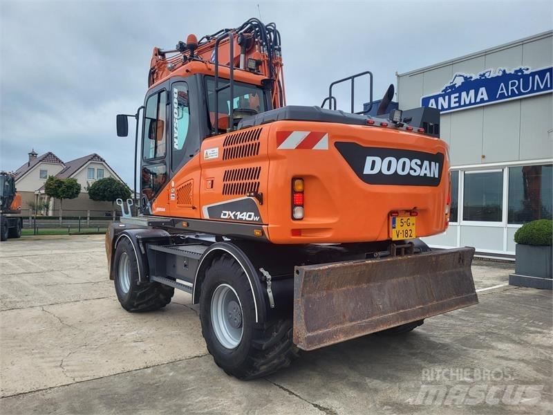 Doosan DX140W-5 Hjulgrävare