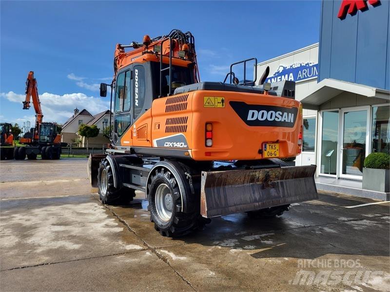 Doosan DX140W-5 Hjulgrävare