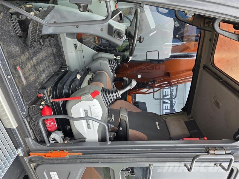 Doosan DX170W-5 Hjulgrävare