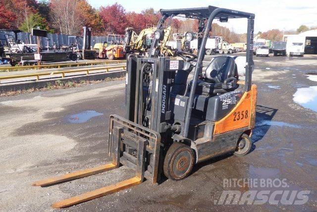Doosan GC25P-5 Övriga motviktstruckar