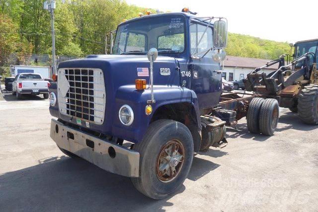 Ford 8000 Chassier