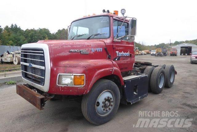 Ford L9000 Chassier