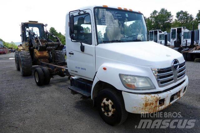Hino 145 Chassier