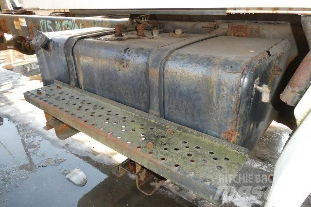 Hino 145 Chassier