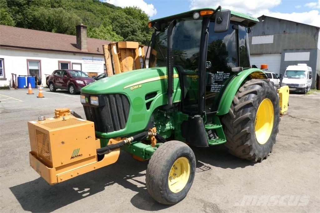 John Deere 5085M Traktorer