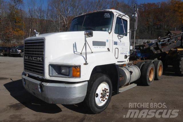 Mack CH613 Chassier