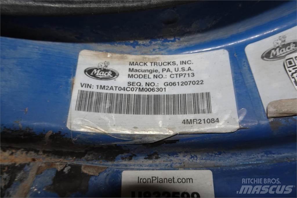 Mack CTP713 Cementbil
