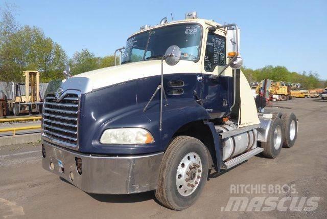 Mack CXN613 Chassier