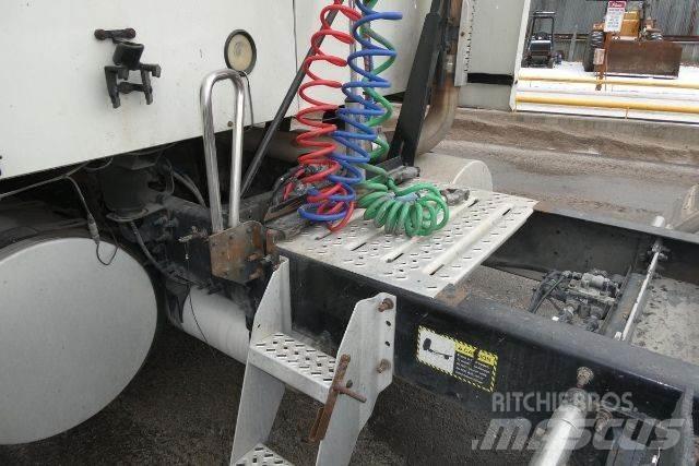 Mack CXU613 Dragbilar