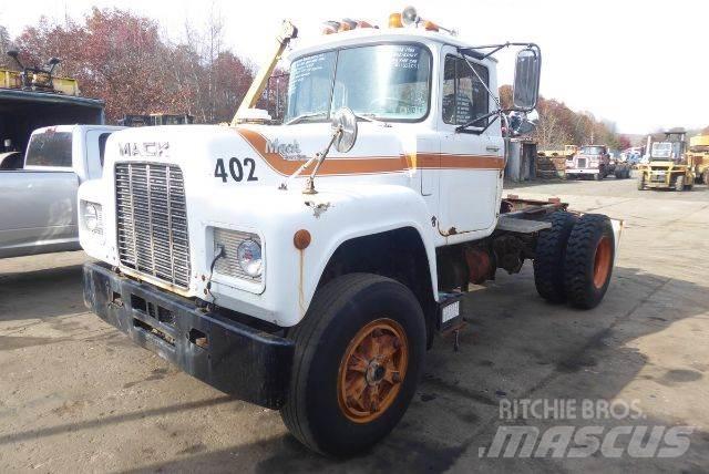 Mack R690T Chassier