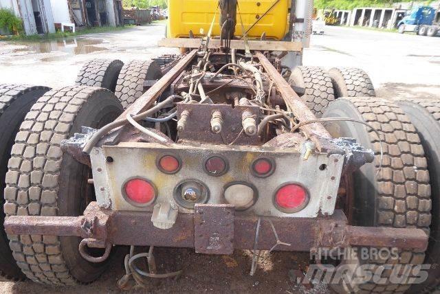 Mack RD688S Chassier
