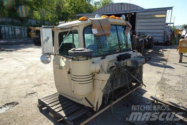 Mack RD690S Hytter och interiör