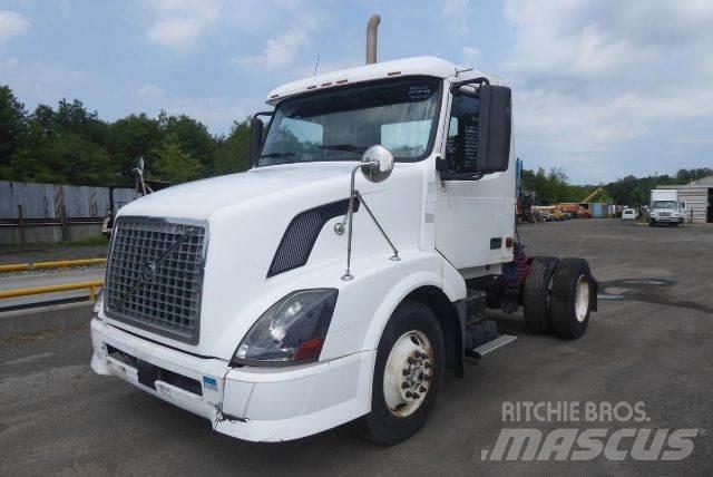 Volvo VNL42T Chassier