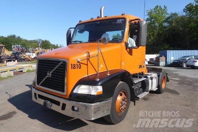 Volvo VNM42T Chassier
