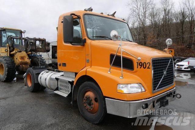 Volvo VNM42T Chassier