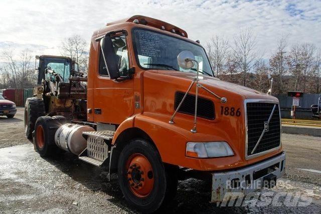 Volvo VNM42T Chassier