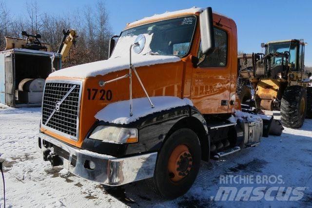 Volvo VNM42T Chassier