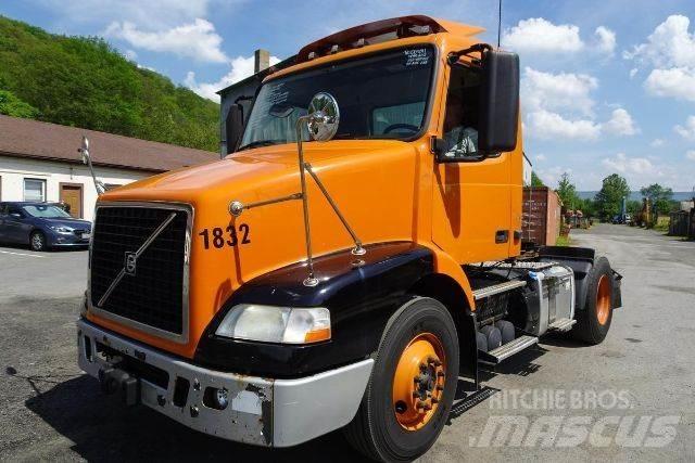 Volvo VNM42T Chassier