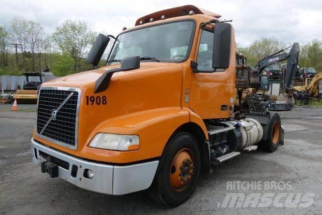 Volvo VNM42T Chassier