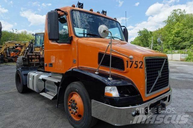Volvo VNM42T Chassier