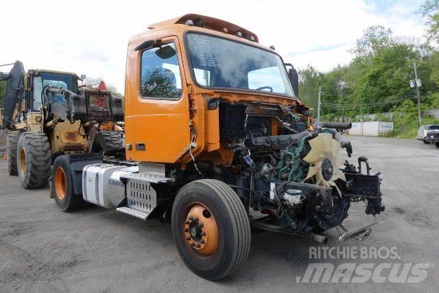 Volvo VNM42T Chassier