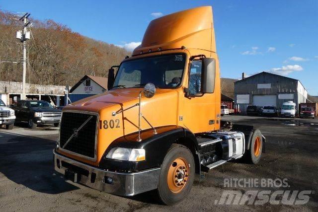 Volvo VNM42T Chassier
