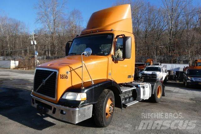 Volvo VNM42T Chassier