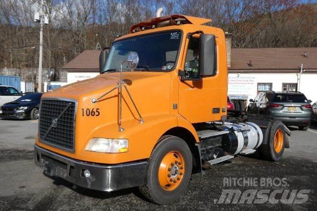 Volvo VNM42T Chassier