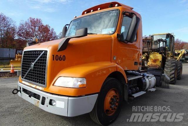 Volvo VNM42T Chassier