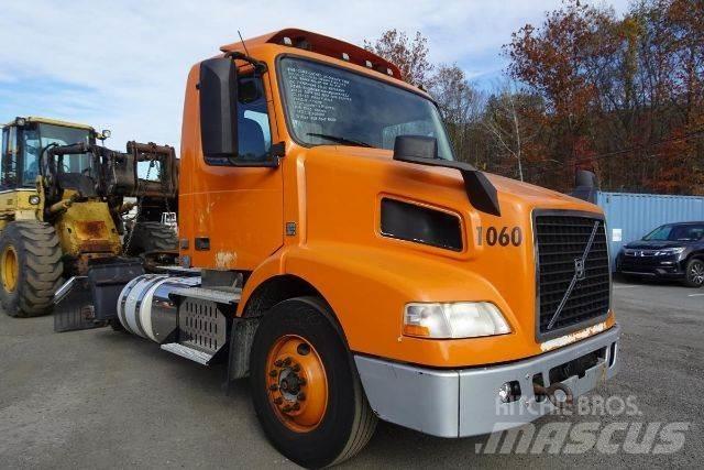 Volvo VNM42T Chassier