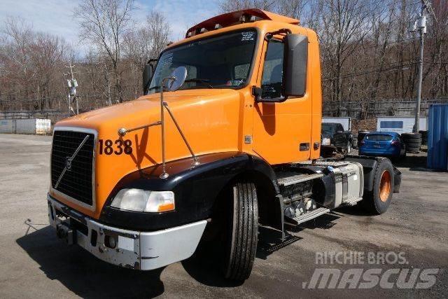 Volvo VNM42T Chassier