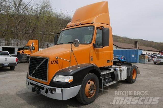 Volvo VNM42T Chassier