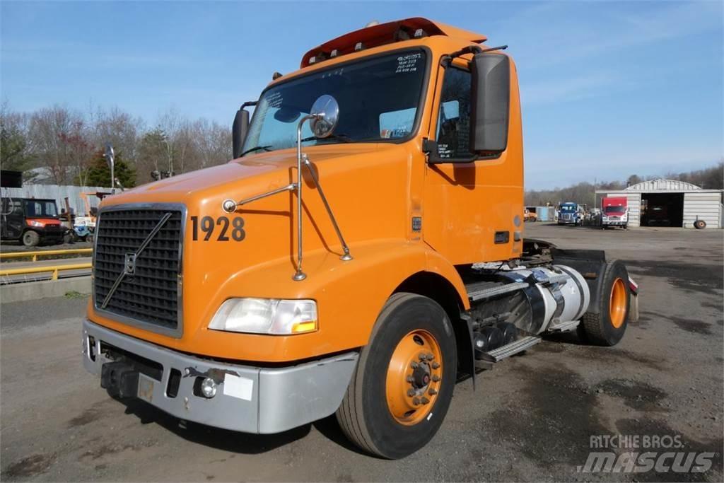 Volvo VNM42T Chassier