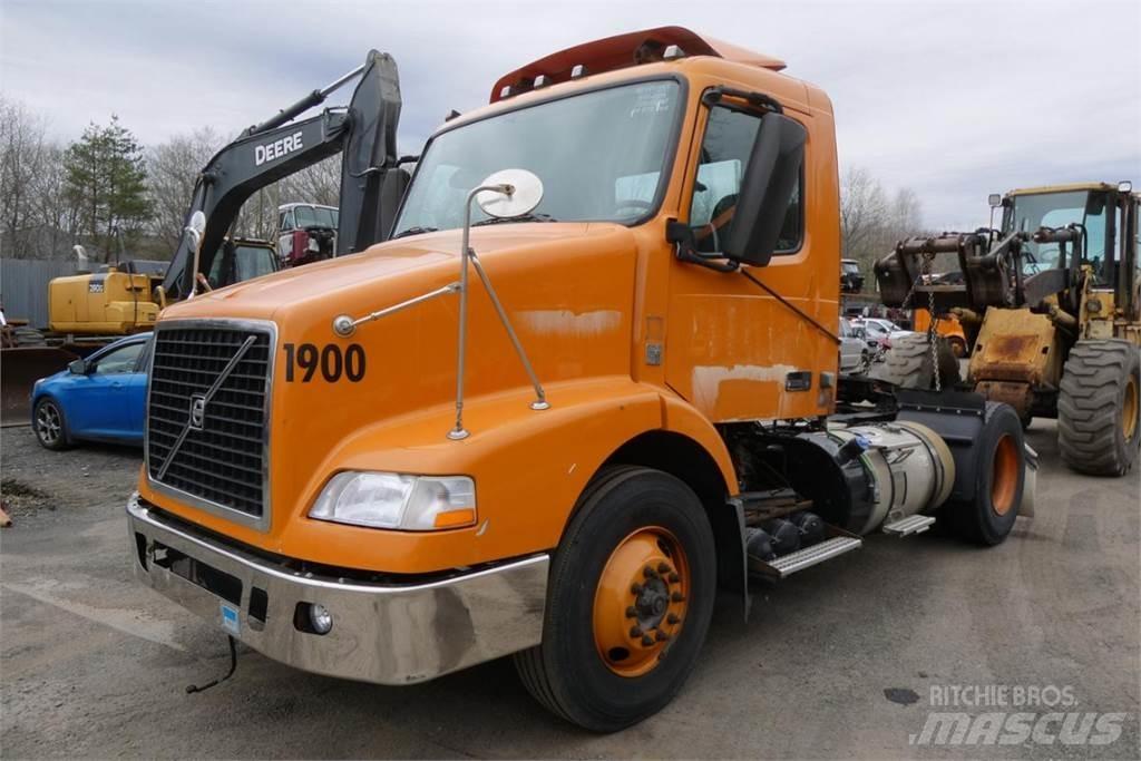 Volvo VNM42T Chassier