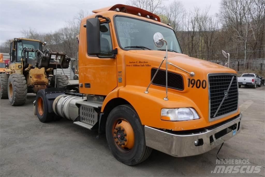 Volvo VNM42T Chassier