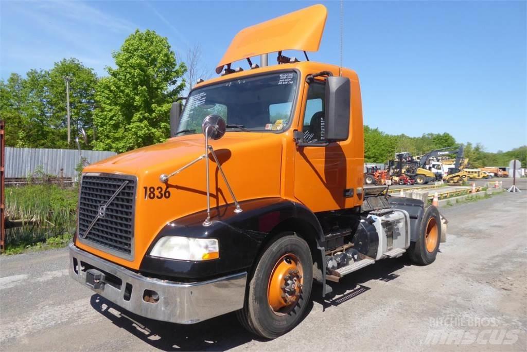 Volvo VNM42T Chassier