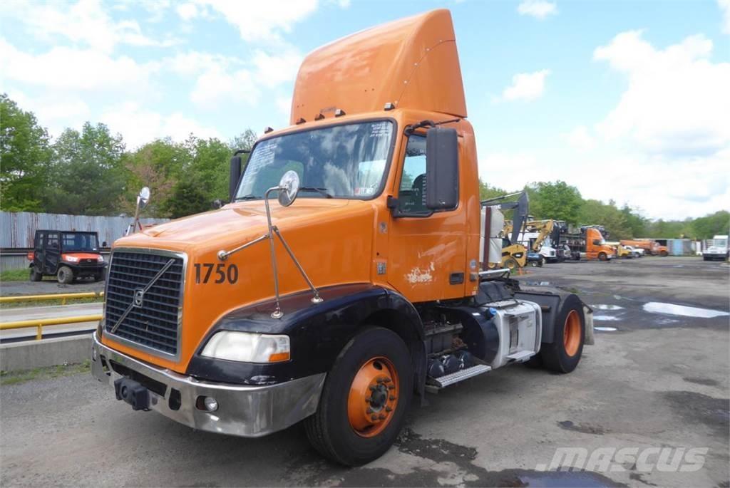 Volvo VNM42T Chassier