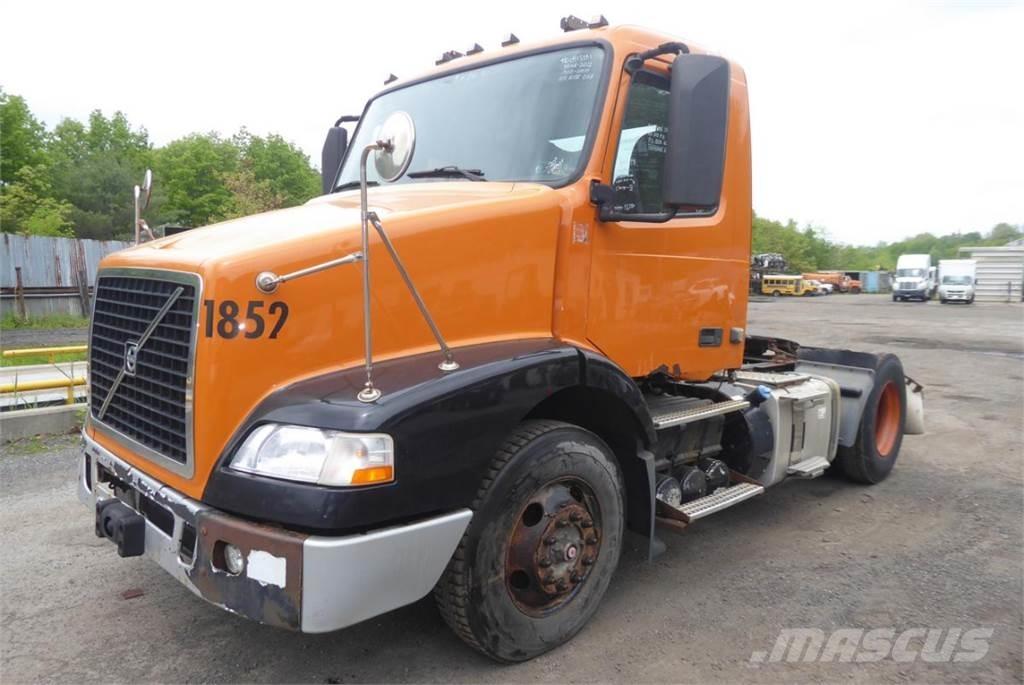 Volvo VNM42T Chassier