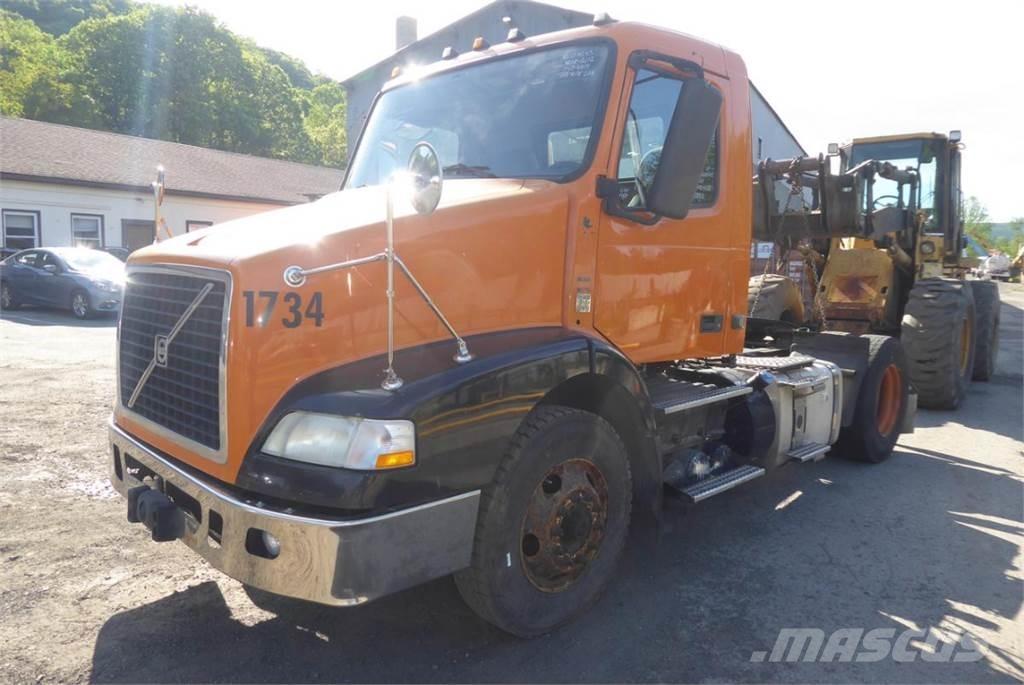 Volvo VNM42T Chassier