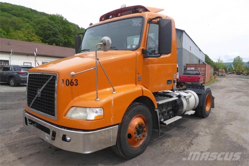 Volvo VNM42T Chassier
