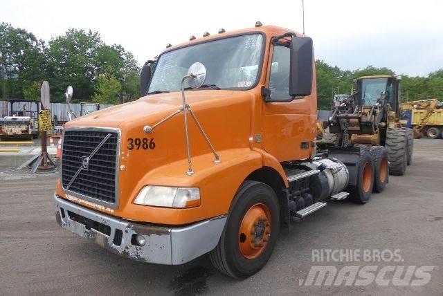 Volvo VNM64T Chassier