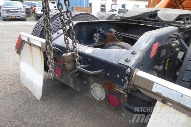 Volvo VNM64T Chassier
