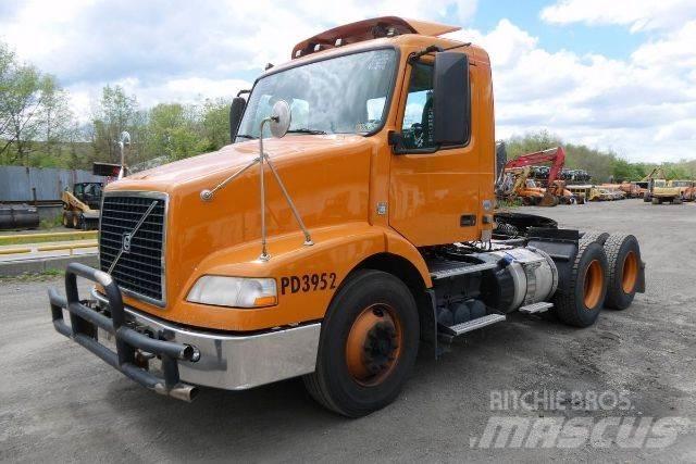 Volvo VNM64T Chassier