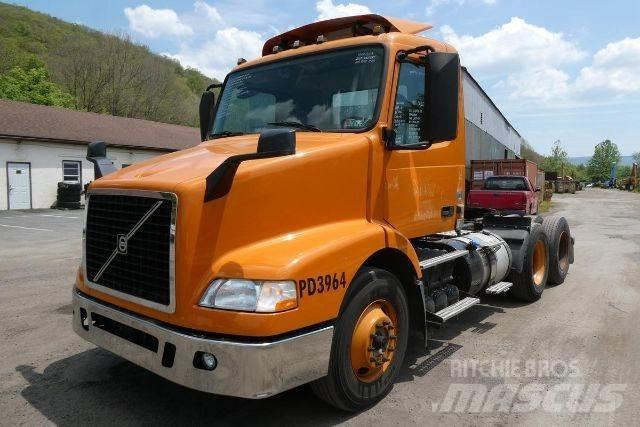Volvo VNM64T Chassier